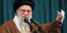 Iran, ondata di missili contro Israele. Teheran smentisce attacco a Khamenei
