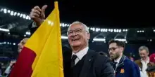 Venditti, sorpresa durante il concerto. Ranieri sale sul palco: "Grazie Roma" - Il video