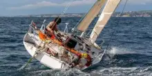 Vela, il 22enne Nicchitta verso la Mini Transat su una barca (vincente) recuperata dall'abbandono