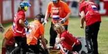 Moto3, paura ad Assen: brutto incidente per Lunetta, trasportato in ospedale