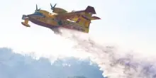 Spento incendio vicino all'aeroporto di Olbia, scalo riaperto dopo stop di 6 ore: 10 voli cancellati