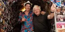 Boris Johnson scatenato all’Anema e Core di Capri. Tornerà in politica?