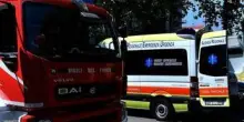 Schianto in tangenziale a Modena, auto prende fuoco: ragazza muore carbonizzata