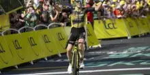 Tour de France, Yates vince la decima tappa e Healy nuova maglia gialla