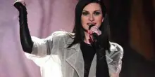 Laura Pausini annuncia 'La mia storia tra le dita': botta e risposta al vetriolo con Grignani