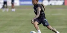 Napoli, dribbling e 'rabona' per Noa Lang: tifosi in estasi