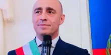 Tensioni su accordo programma ex Ilva, si dimette il sindaco di Taranto Piero Bitetti