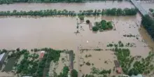Cina, piogge e inondazioni nella regione di Pechino: 34 morti e 80mila evacuati