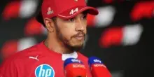 Delusione Hamilton: "Cosa mi manca? La Ferrari dovrebbe cambiare pilota"