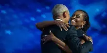 Barack Obama compie 64 anni, Michelle: "Sei ancora il più figo che conosco"