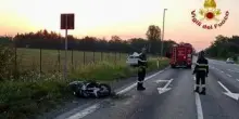 Scontro tra auto e moto nel milanese, un morto e un ferito