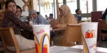 Follia Pokémon in Giappone, McDonald's si scusa dopo happy meal presi d'assalto