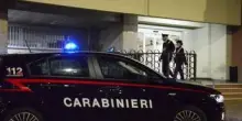 Napoli, ispettore di polizia accoltellato e ucciso in casa