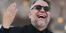 Mostra Venezia, Guillermo del Toro incanta: per 'Frankenstein' 13 minuti di applausi