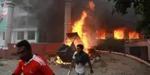 Nepal, revocato bando su social dopo 19 morti: manifestazioni contro "atrocità polizia"