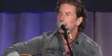Addio a Brett James, cantante country da Grammy morto in un incidente aereo