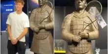 Sinner di... terracotta, Shanghai omaggia Jannik con una statua