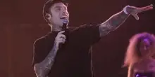 Fedez annuncia il suo primo libro: titolo, copertina e significato