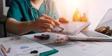 Il certificato medico sarà anche a distanza, ma niente Whatsapp per la visita
