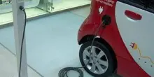 Bonus auto elettriche 2025, oggi il click day per gli incentivi: requisiti, come richiederlo