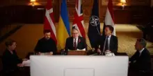 Ucraina, Starmer a vertice Volenterosi: "Serve massima pressione su Putin". Difesa italiana smentisce ipotesi invio missili Samp/T