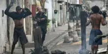 Brasile, maxi blitz anti narcos a Rio de Janeiro: almeno 64 morti tra sospetti e polizia