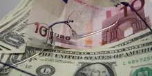 L'euro in rialzo in avvio a 1,1187 dollari