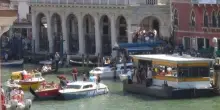 Muore travolto in gondola da vaporetto,risarcimento di 4 milioni