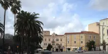 Donna trovata morta in casa a Sassari, giovedì l'autopsia