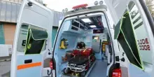 Schiacciato da un macchinario, muore operaio in centro Roma