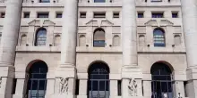 Borsa: Milano cauta (+0,1%), balza Recordati, frena Leonardo