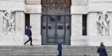 Borsa: Milano apre in rialzo (+0,6%)