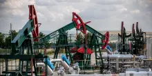 Il petrolio chiude in calo a New York a 66,52 dollari
