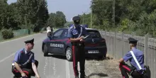 ++ Auto fugge a carabinieri, un morto durante inseguimento ++