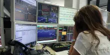 Borsa: Europa chiude in rialzo, cauto ottimismo