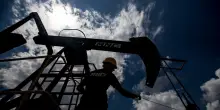 Il petrolio chiude in calo a New York a 66,32 dollari