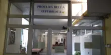 Schiaffi ai bimbi dell'asilo nido, sospese tre educatrici