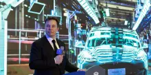 Tesla propone un compenso da 1.000 miliardi per Musk