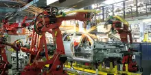 Crolla il mercato dell'auto, ma nel 2024 c'erano incentivi
