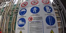 Precipita durante i lavori di ristrutturazione a un palazzo, muore un operaio a Ostia