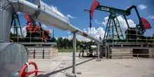 Il petrolio in rialzo a New York a 66,80 dollari