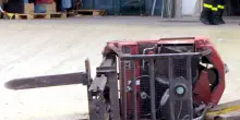 Schiacciato da un muletto, muore un uomo nel Bresciano