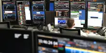 Borsa: Milano chiude in calo con l'Europa, pesano le banche