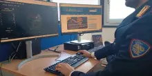 Adescava minorenni su chat, arrestato 44enne nel Viterbese