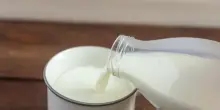 Mangia formaggio con latte crudo, grave un bimbo di un anno