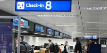 Per volare in Italia e nell'Ue basta la carta d'imbarco, stop all'obbligo di mostrare i documenti