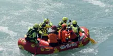 Si tuffa nell'Adda e non riemerge, riprese ricerche 17enne