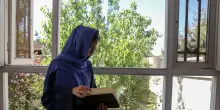 I talebani vietano i libri scritti da donne negli atenei afghani