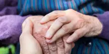 L'Alzheimer è un'emergenza sociale, in 4 milioni tra malati e caregiver in Italia
