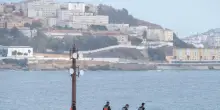 Oltre 50 minori a nuoto da Marocco all'enclave spagnola di Ceuta
